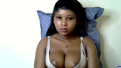 Snapshot of vanillavenus chatting on 09/25/25, 01:37 vanillavenus online show from 09/25/25, 01:37