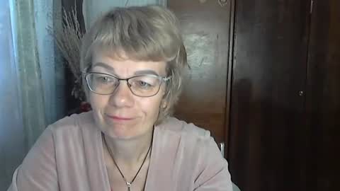 Vanillaxcreamy online show from 11/11/25, 07:19