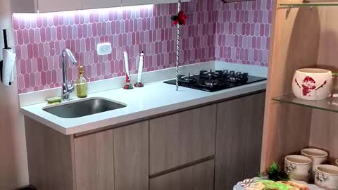 Elizabeth online show from 12/23/25, 01:36