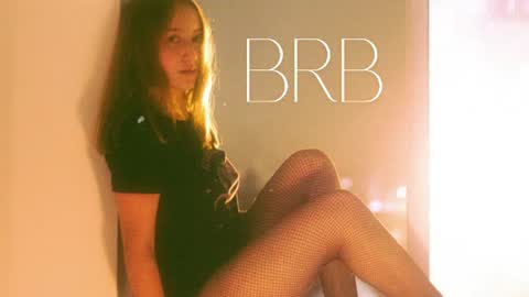 Snapshot of vanlet chatting on 06/11/26, 12:32 Elizabeth online show from 06/11/26, 12:32