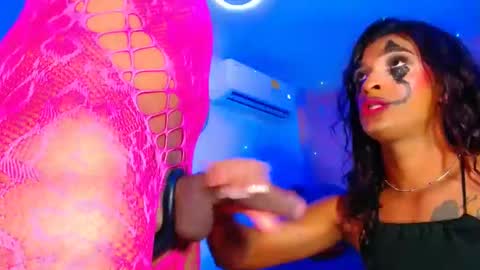 vannesa01 online show from 10/30/25, 07:36