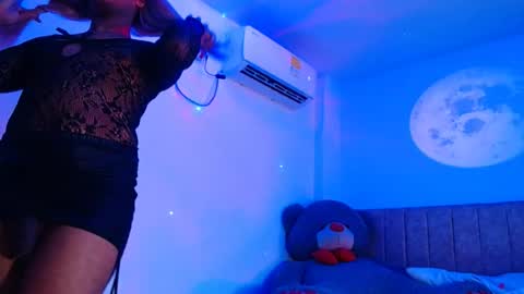 vannesa01 online show from 06/30/26, 07:37
