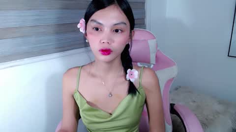 VANNESA online show from 05/17/26, 02:09