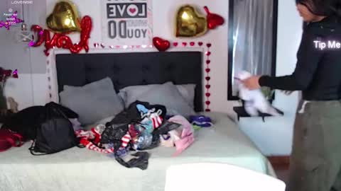 vane online show from 02/17/25, 08:47