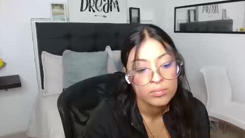 vane online show from 09/27/25, 08:36