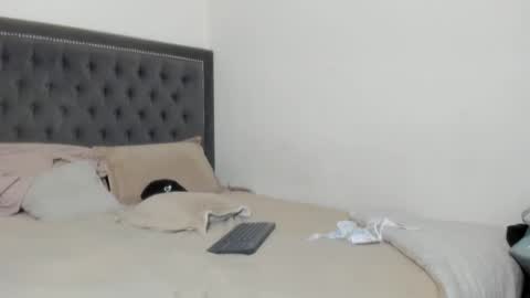 Vannesa online show from 03/04/25, 02:17