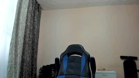 Snapshot of vano_822 chatting on 04/09/26, 06:19 vano_822 online show from 04/09/26, 06:19