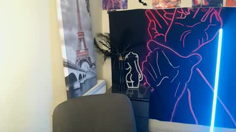 Vanessa online show from 10/11/25, 07:07