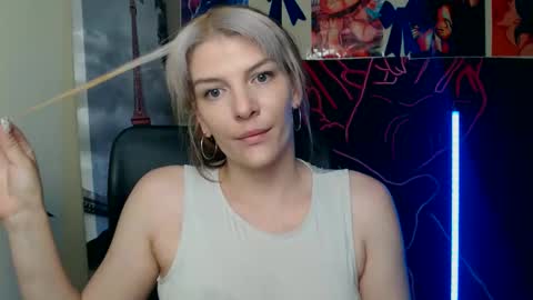 Vanessa online show from 05/18/26, 03:07