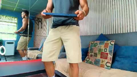 Vans Ross online show from 03/28/26, 07:57