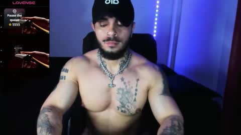 vanvelckan_ online show from 11/08/25, 11:58