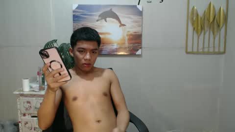 Snapshot of vanxxx2005 chatting on 12/14/24, 07:46 vanxxx2005 online show from 12/14/24, 07:46