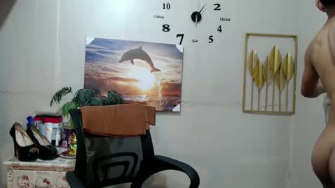 Snapshot of vanxxx2005 chatting on 01/18/25, 11:00 vanxxx2005 online show from 01/18/25, 11:00