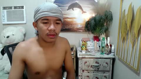 Snapshot of vanxxx2005 chatting on 03/11/25, 11:15 vanxxx2005 online show from 03/11/25, 11:15