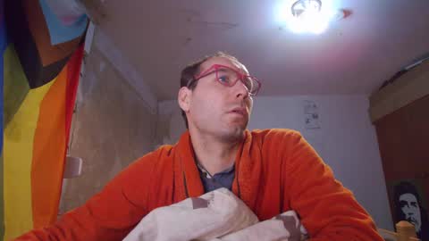 Snapshot of vanya101 chatting on 12/29/24, 03:11 Vanya Gold online show from 12/29/24, 03:11