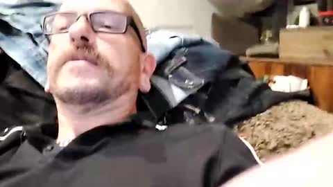 Snapshot of vanyllaice chatting on 09/24/25, 03:21 Vanyllaice online show from 09/24/25, 03:21