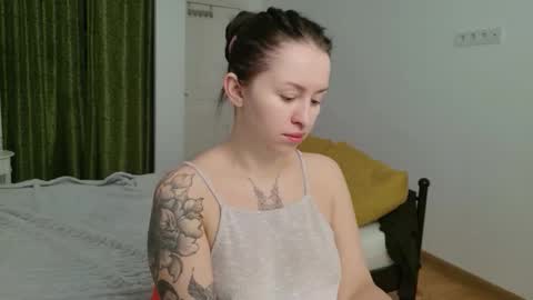 vaolietkat online show from 11/04/25, 06:34