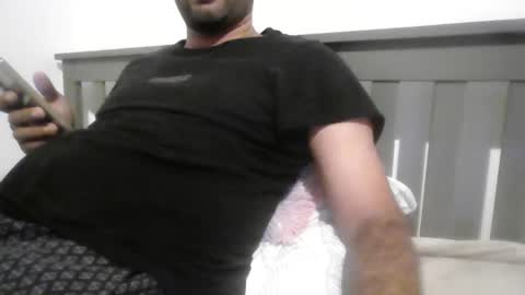 Snapshot of varghese28 chatting on 10/24/25, 10:28 kerala mallu boy online show from 10/24/25, 10:28