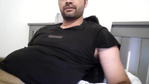 Snapshot of varghese28 chatting on 11/24/25, 10:37 kerala mallu boy online show from 11/24/25, 10:37