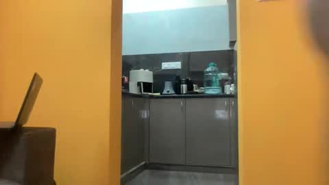 varunsk2000 online show from 05/15/26, 06:26