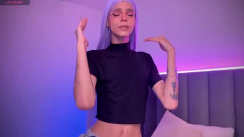  Varya Ferreira - independent model  online show from 12/17/24, 01:05