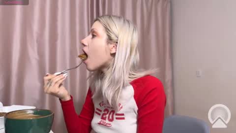 Snapshot of vasya_sylvia chatting on 03/01/25, 06:35 Vasya Sylvia online show from 03/01/25, 06:35