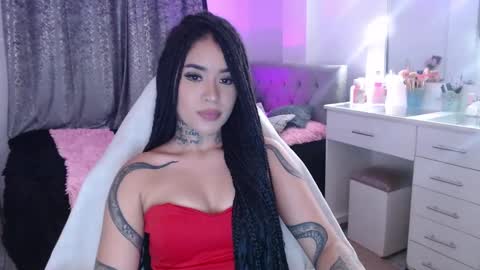 Snapshot of vayolett_bass chatting on 10/23/25, 12:54 Vayolett Bass online show from 10/23/25, 12:54