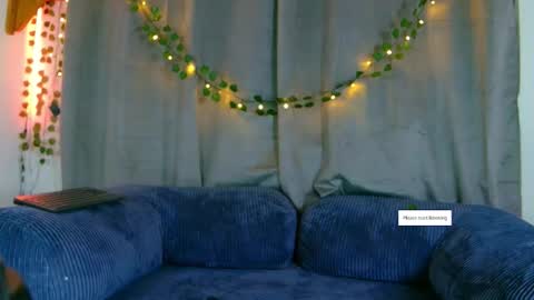 Vayolett online show from 11/20/25, 04:01