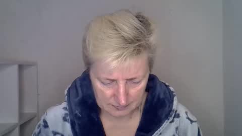 Snapshot of vea_motty chatting on 11/28/25, 08:28 vea_motty online show from 11/28/25, 08:28