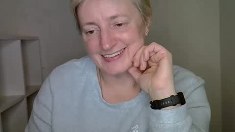 Snapshot of vea_motty chatting on 11/29/25, 07:39 vea_motty online show from 11/29/25, 07:39