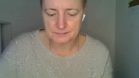 Snapshot of vea_motty chatting on 12/18/25, 08:20 vea_motty online show from 12/18/25, 08:20