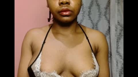 Snapshot of vee62 chatting on 04/19/26, 11:40 vee62 online show from 04/19/26, 11:40