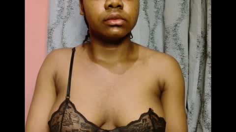 Snapshot of vee62 chatting on 04/21/26, 02:26 vee62 online show from 04/21/26, 02:26