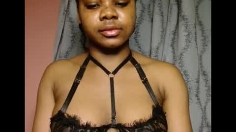 Snapshot of vee62 chatting on 05/01/26, 11:31 vee62 online show from 05/01/26, 11:31