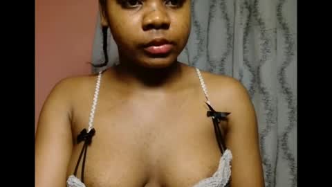 Snapshot of vee62 chatting on 05/03/26, 12:27 vee62 online show from 05/03/26, 12:27