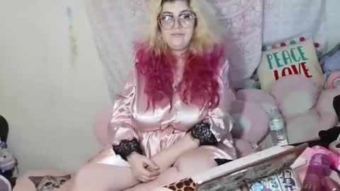 Snapshot of veelehanex3 chatting on 06/10/26, 01:54 Veronica Lehane online show from 06/10/26, 01:54