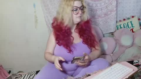 Snapshot of veelehanex3 chatting on 07/05/26, 07:54 Veronica Lehane online show from 07/05/26, 07:54