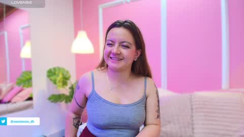 Vee Simons online show from 01/09/25, 08:03