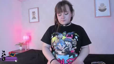 Vee Simons online show from 09/09/25, 07:46