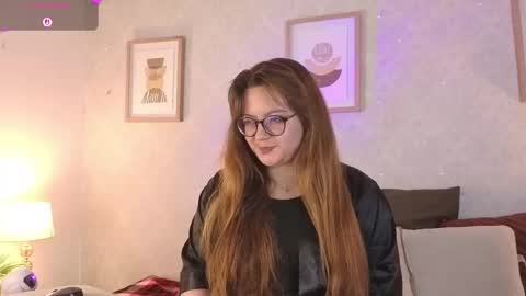 Vee Simons online show from 11/21/25, 08:18