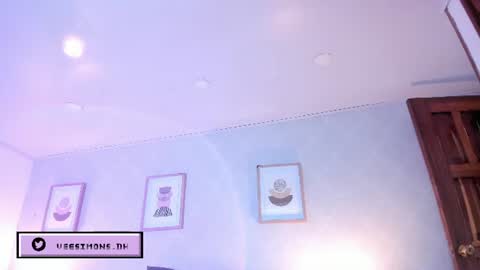 Snapshot of veesimons_dh chatting on 07/13/26, 07:38 Vee Simons online show from 07/13/26, 07:38