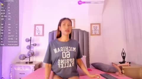 Snapshot of vega__16 chatting on 10/04/25, 11:52 online show from 10/04/25, 11:52