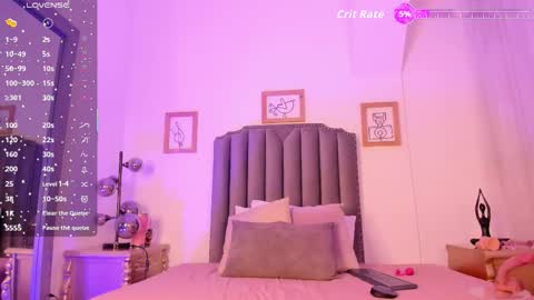 Snapshot of vega__16 chatting on 10/15/25, 11:43 online show from 10/15/25, 11:43