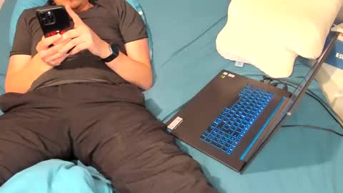 Snapshot of veganbadass6969 chatting on 12/29/24, 10:03 D online show from 12/29/24, 10:03