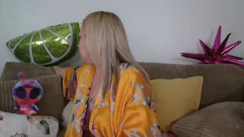 Vegas Dani online show from 10/06/25, 07:28