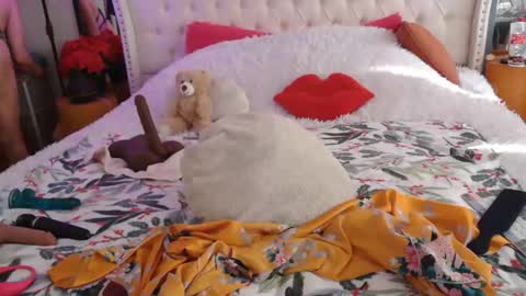 Vegas Dani online show from 12/04/25, 07:33