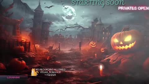 Snapshot of vegas_romance chatting on 11/02/25, 11:40 vegas_romance online show from 11/02/25, 11:40