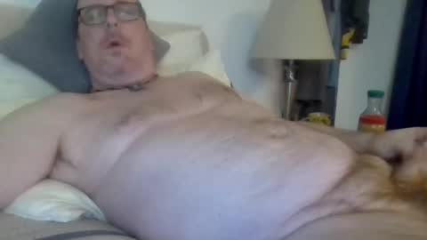 Snapshot of vegasstef chatting on 02/08/25, 12:50 vegasstef online show from 02/08/25, 12:50