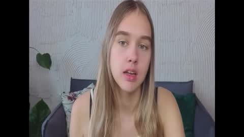 Snapshot of vel1ka chatting on 09/16/25, 09:10 Barbara online show from 09/16/25, 09:10