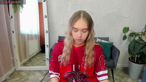 Snapshot of vel1ka chatting on 09/19/25, 09:43 Barbara online show from 09/19/25, 09:43